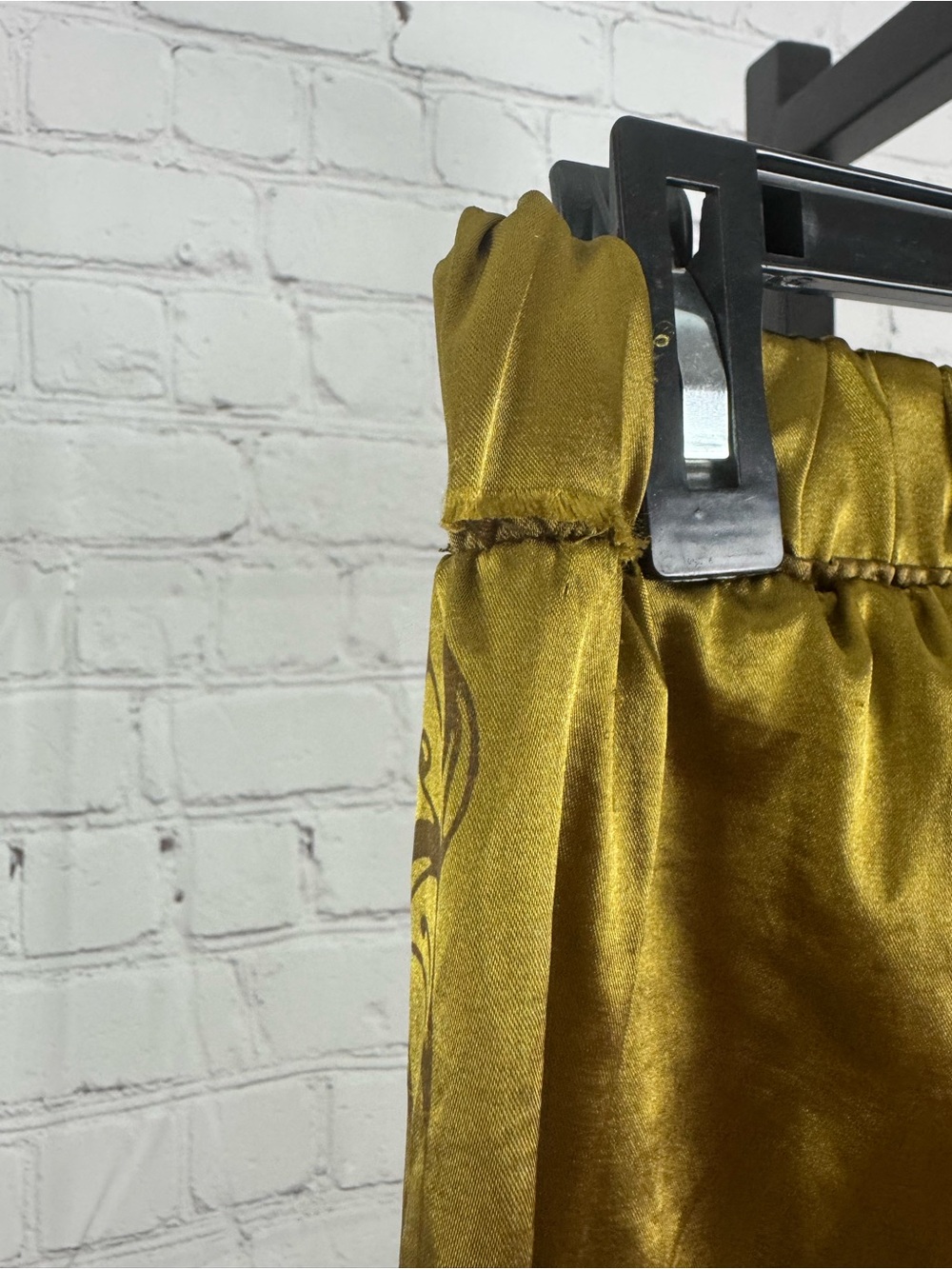 Official Taylor Swift Fearless (Taylor's Version) Gold Satin Pajama Set XL - Picture 7 of 13